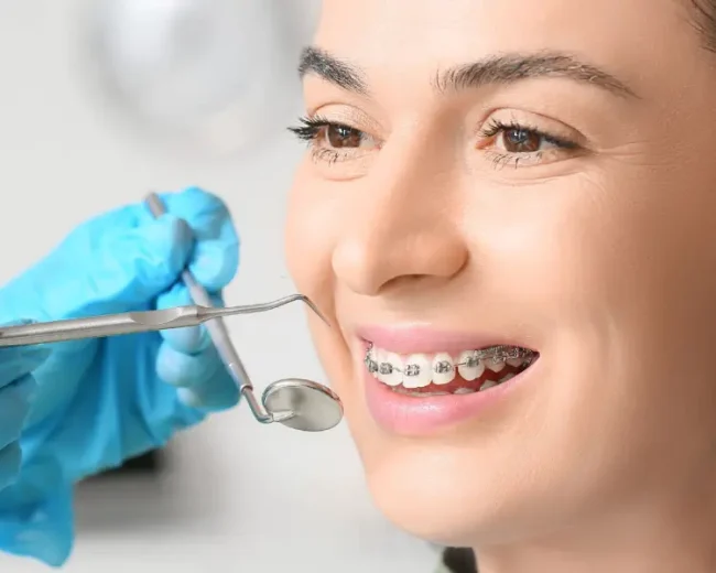 چه مشکلاتی با ارتودنسی اصلاح میشوند؟